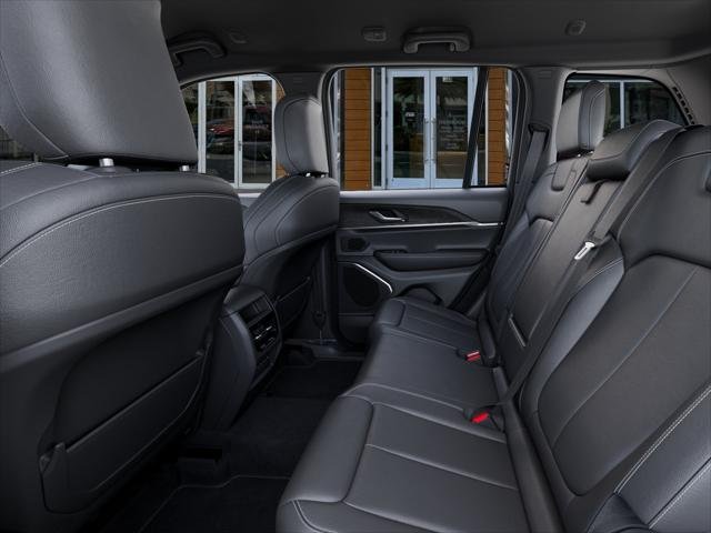 New 2026 Silver Zynith Exterior Paint Jeep Limited image 82