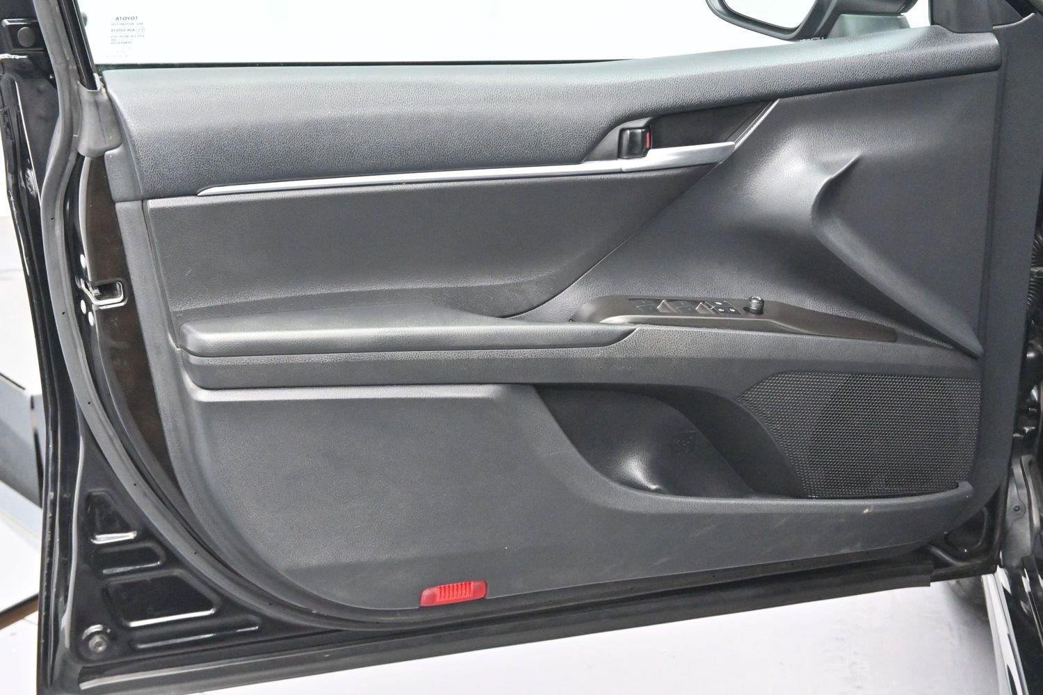 Used 2023 Midnight Black Metallic Toyota SE image 10