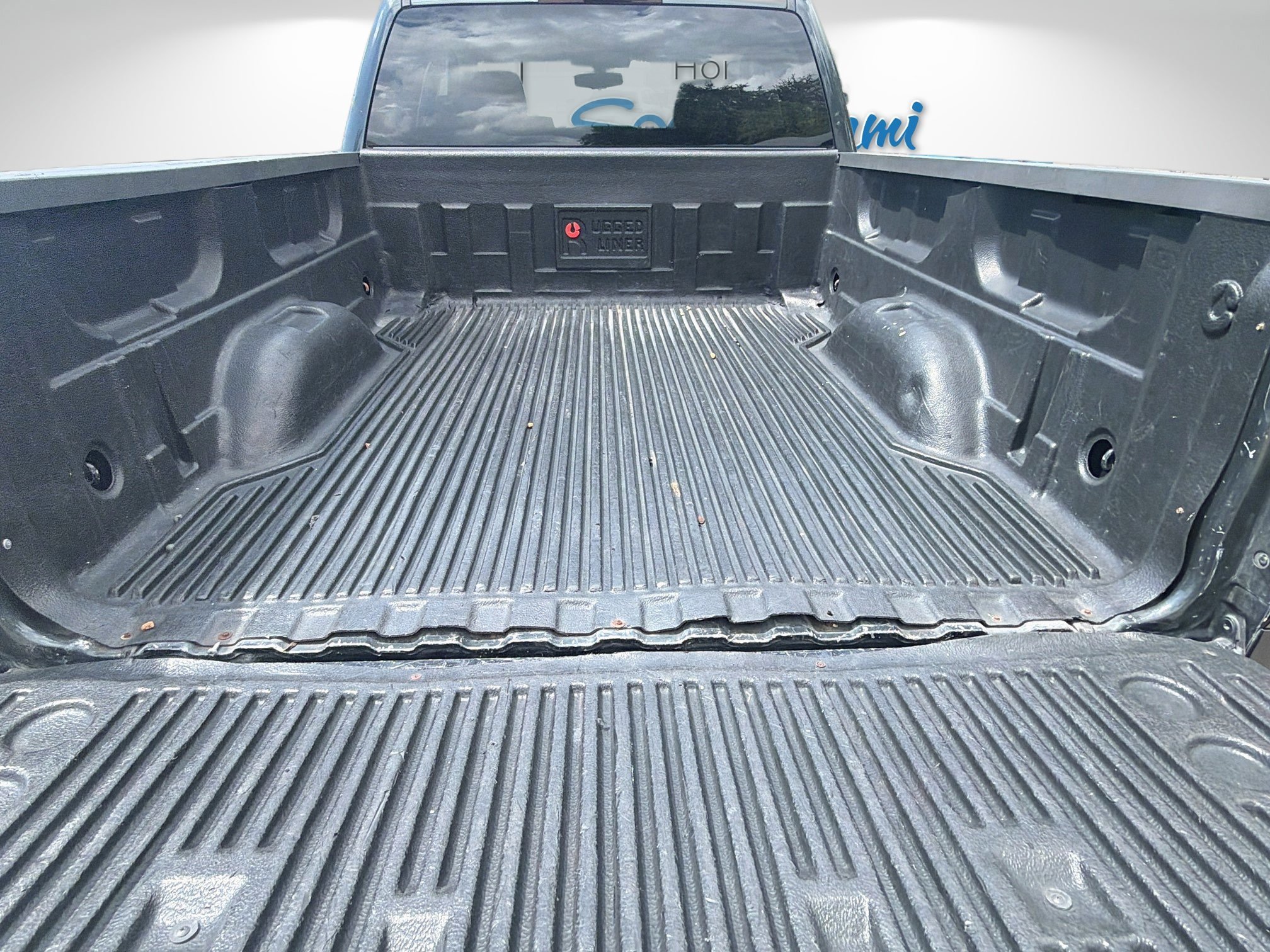Used 2018 Graphite Metallic Chevrolet LT image 25