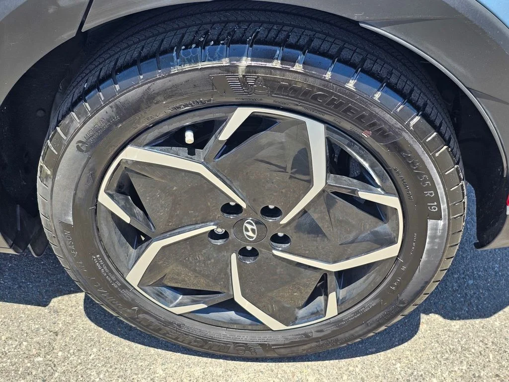 Used 2024 Blue Hyundai SEL image 7