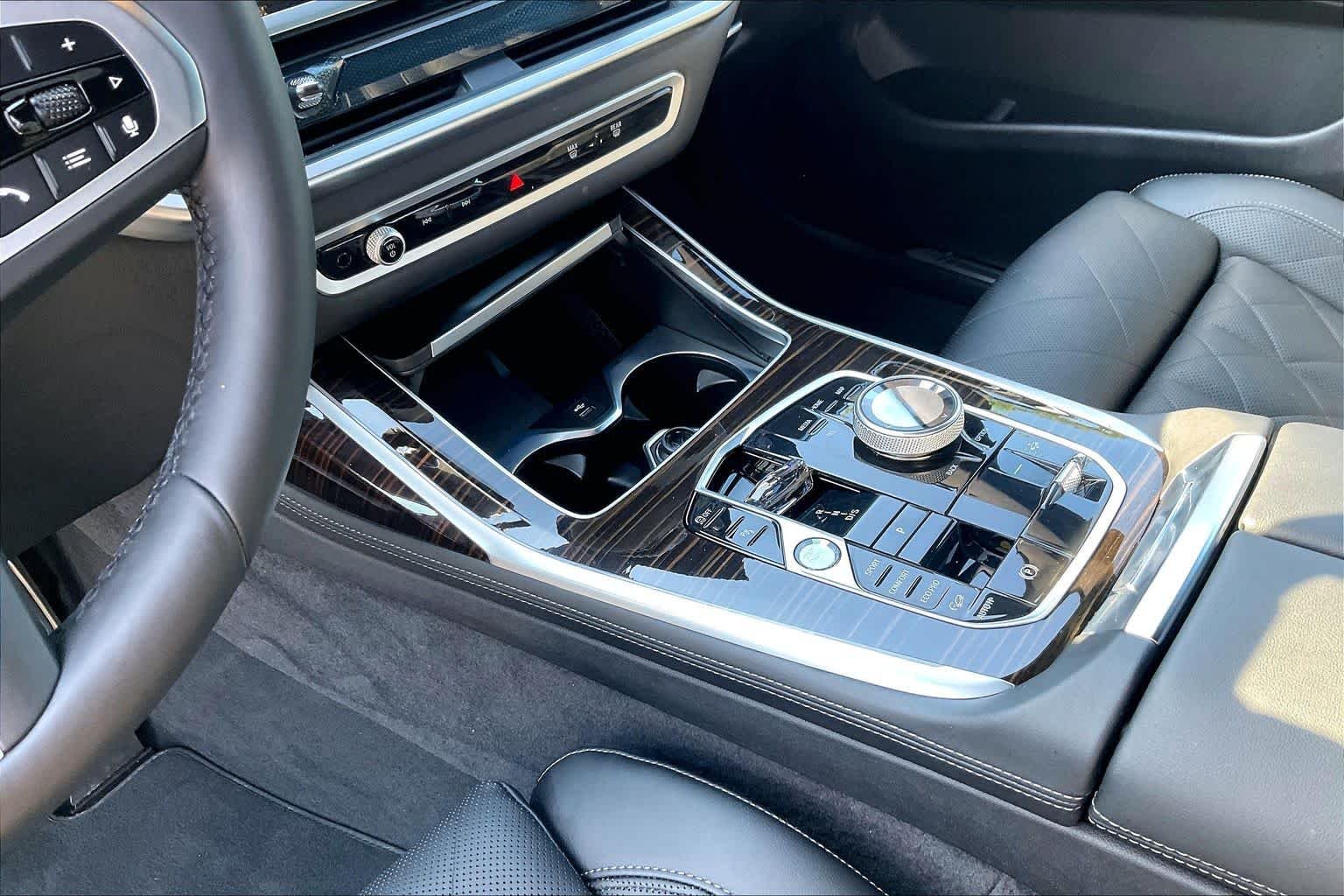 Used 2025 Carbon Black Metallic BMW xDrive40i image 16