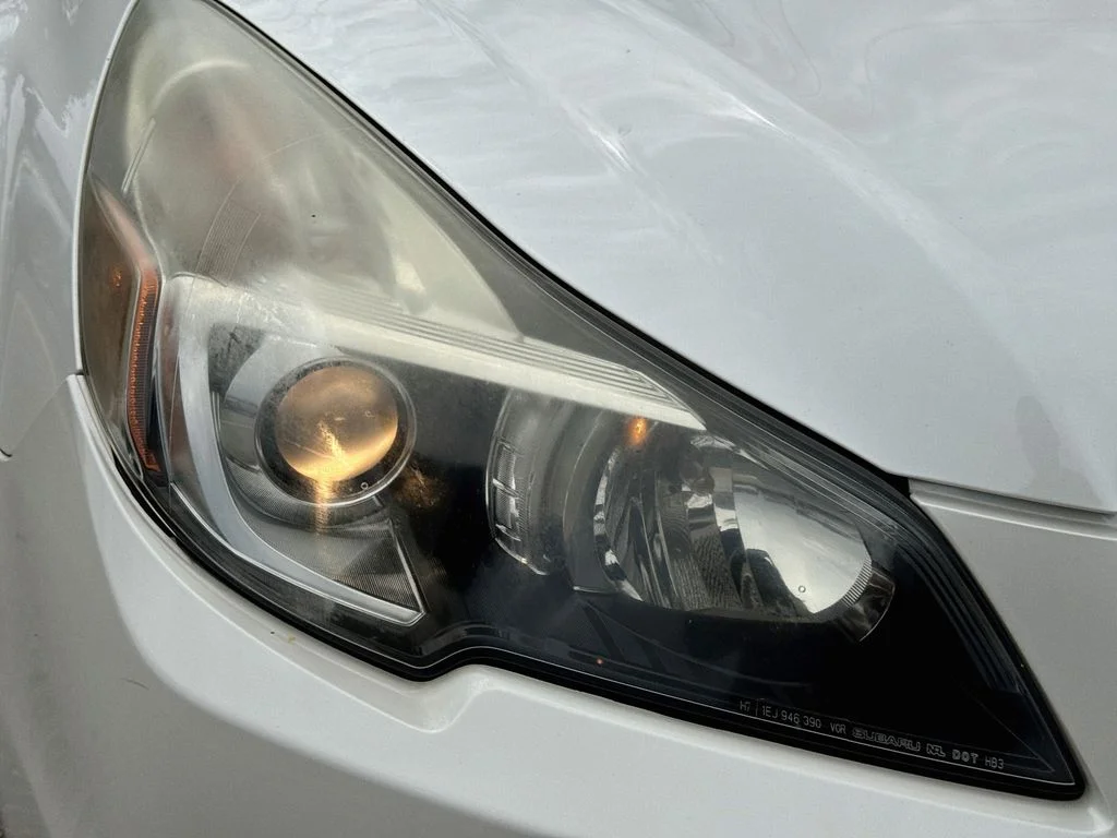 Used 2013 White Subaru 2.5i image 35