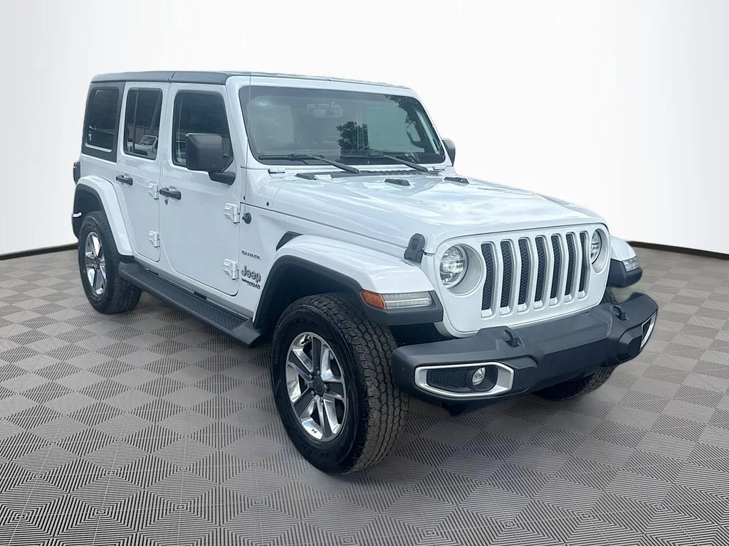 Used 2022 White Jeep Unlimited Sahara image 4