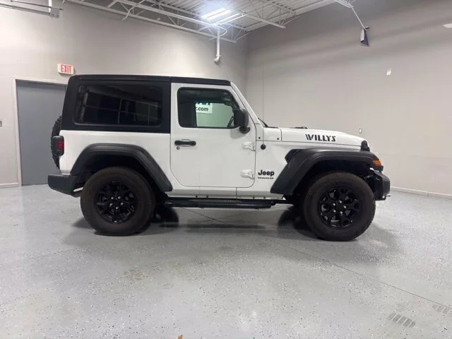 Used 2022 White Jeep Willys image 5