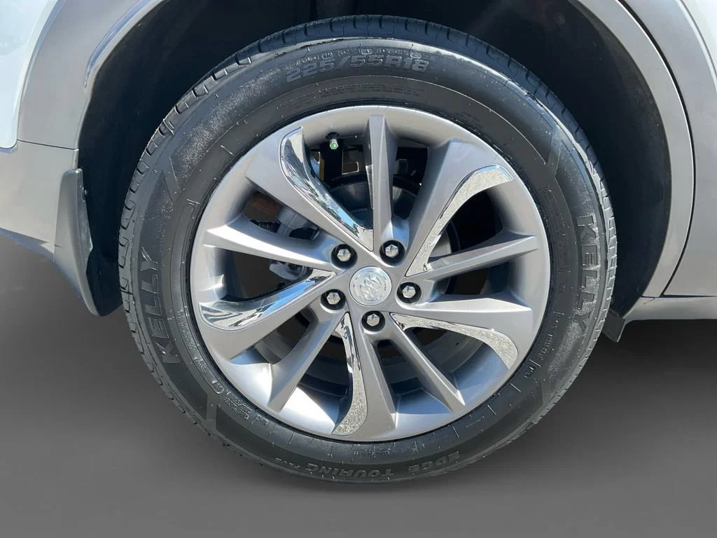 Used 2023 WHITE FROST TRICOAT Buick Essence image 11