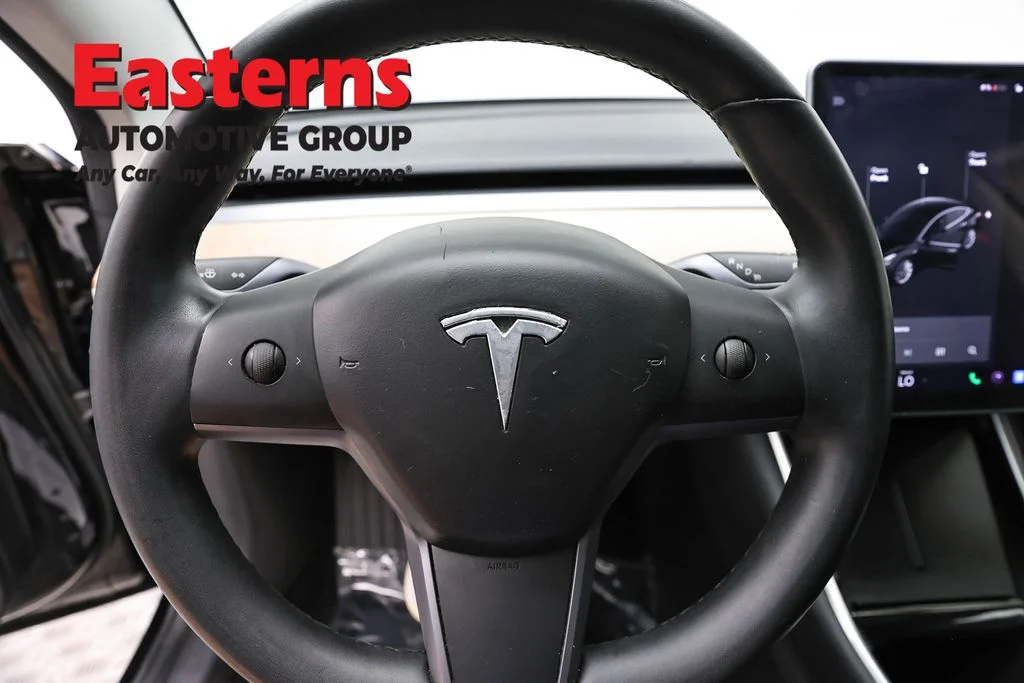 Used 2018 Black Tesla Mid Range image 10