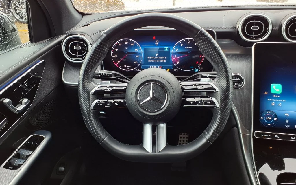 Used 2025 White Mercedes-Benz GLC 300 image 22