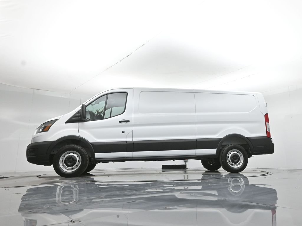 New 2026 Oxford White Ford Base image 7