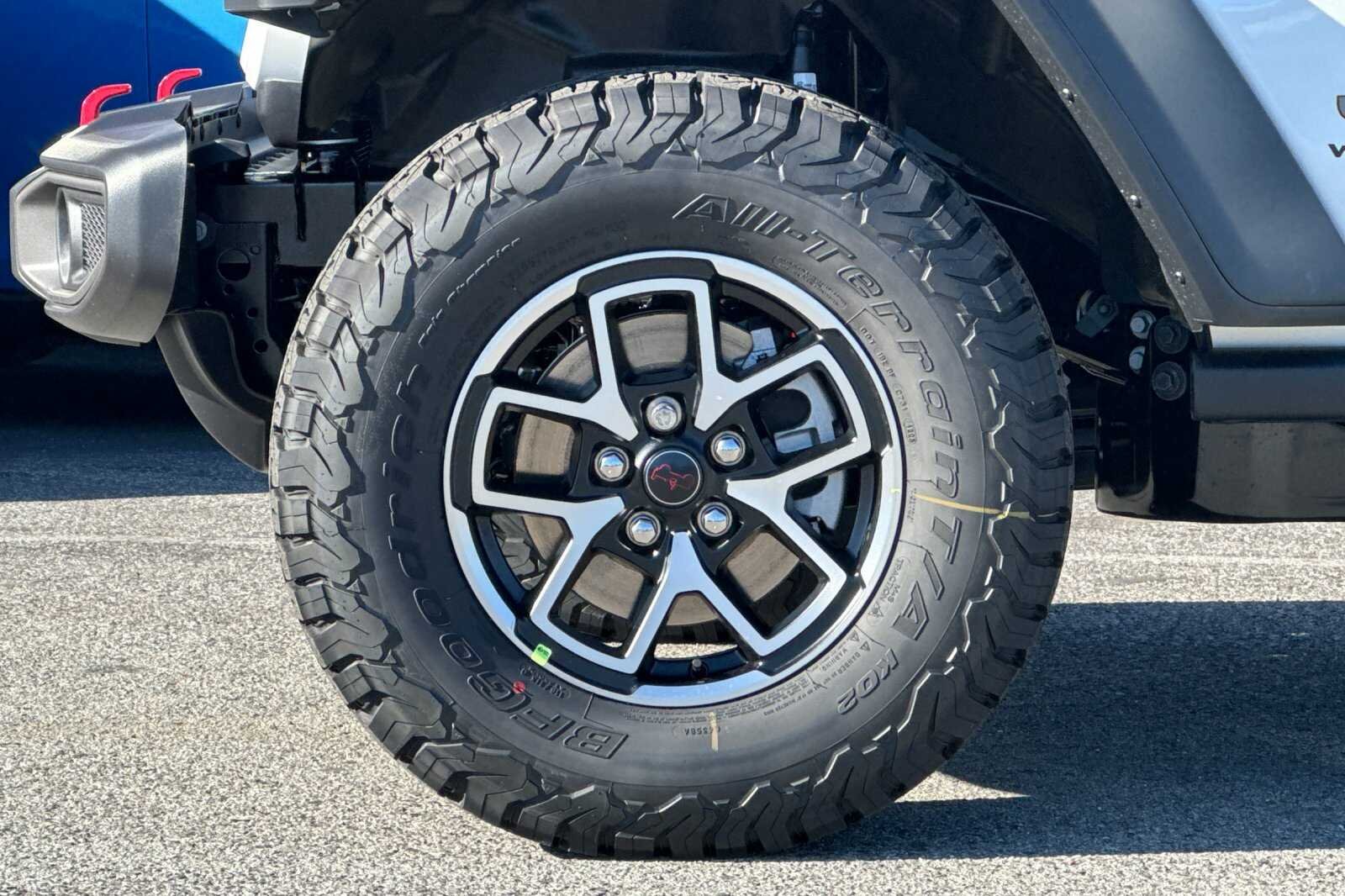 New 2026 Bright White Clearcoat Jeep Rubicon image 25