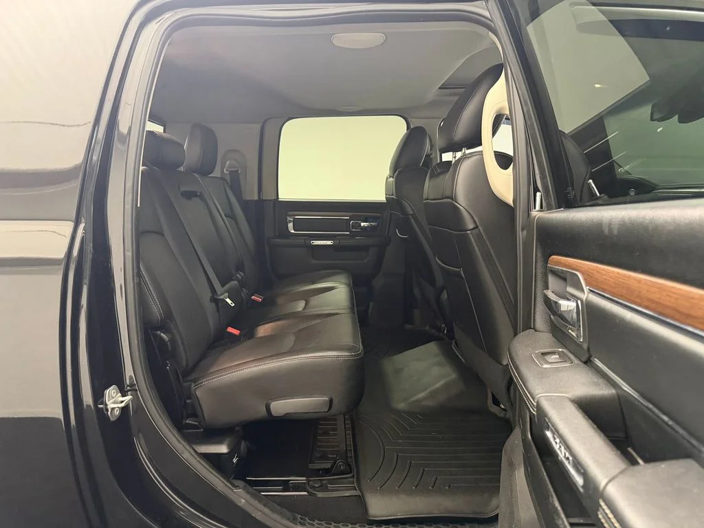 Used 2016 Brilliant Black Crystal Pearlcoat Ram Laramie image 29