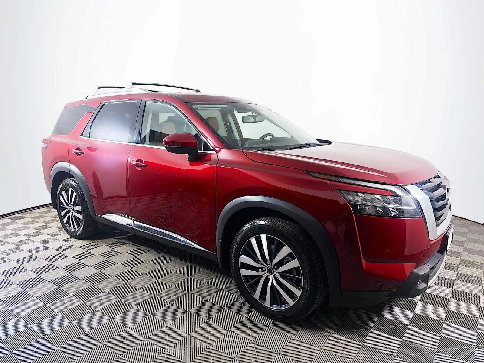 Certified Used 2022 Scarlet Ember Tintcoat Nissan Platinum image 3