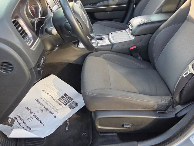 Used 2015 Silver Dodge SE image 5