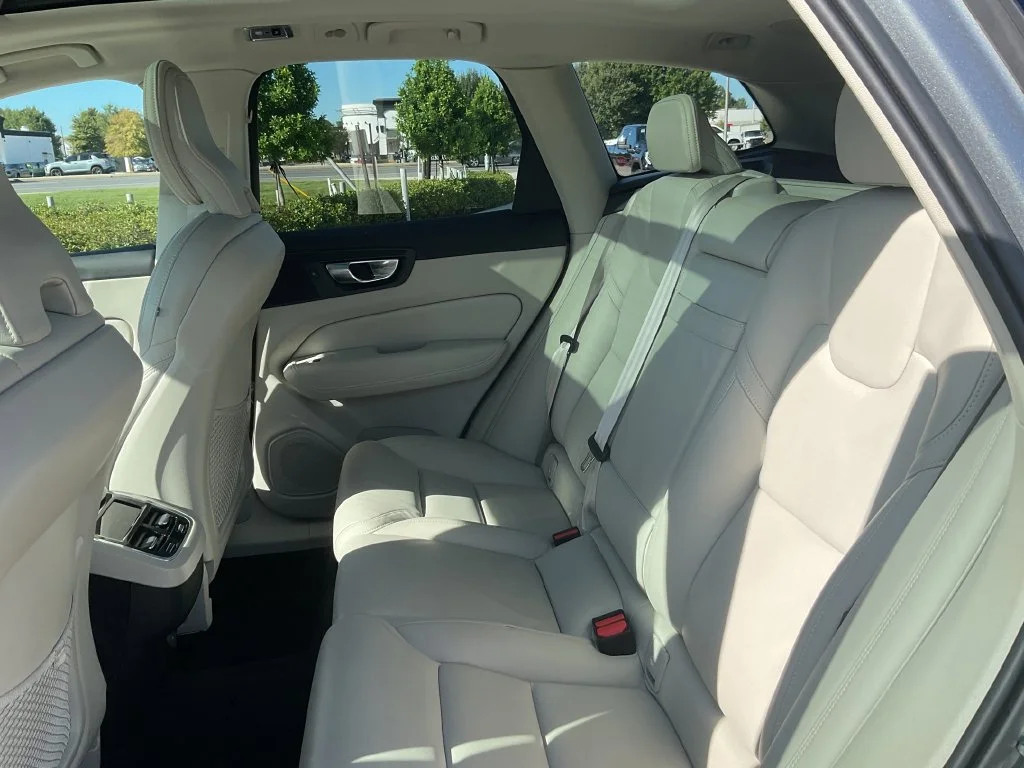 Used 2021 Gray Volvo T5 Inscription image 16