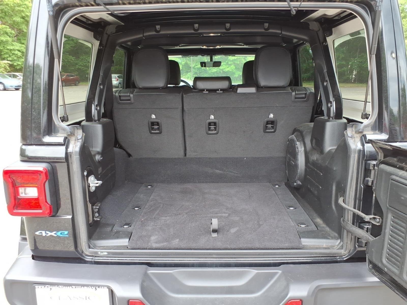 Used 2023 Black Clearcoat Jeep Sahara image 28