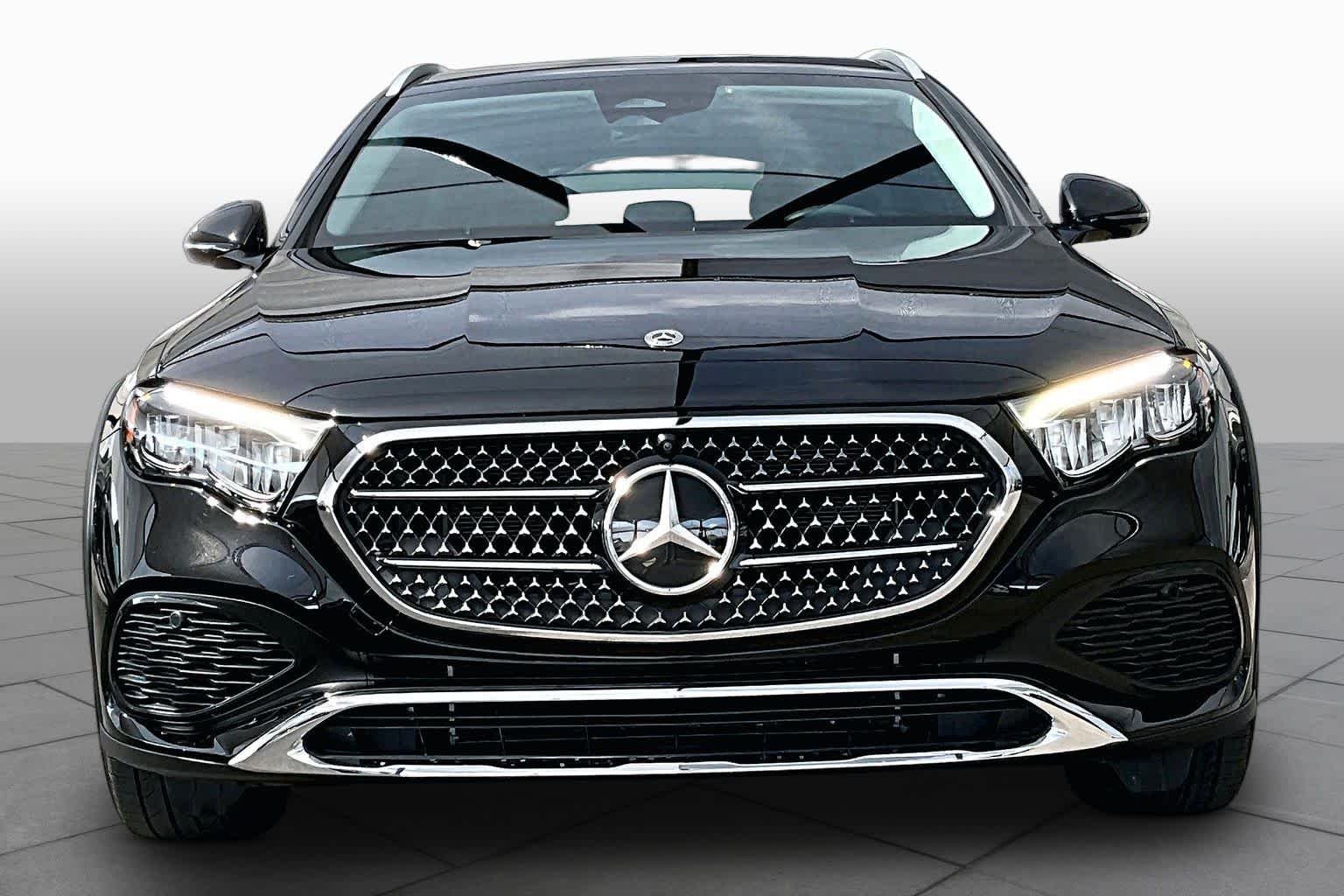 Certified Used 2025 Obsidian Black Metallic Mercedes-Benz E 450 image 4