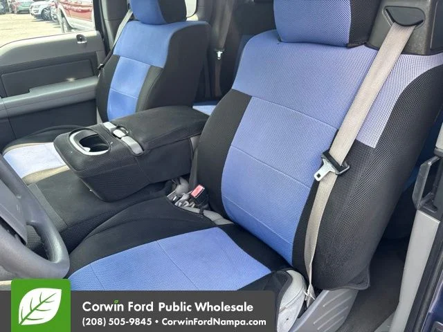 Used 2007 Blue Ford  image 24