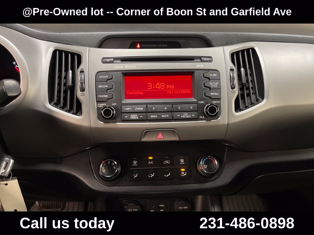 Used 2016 White Kia LX image 18