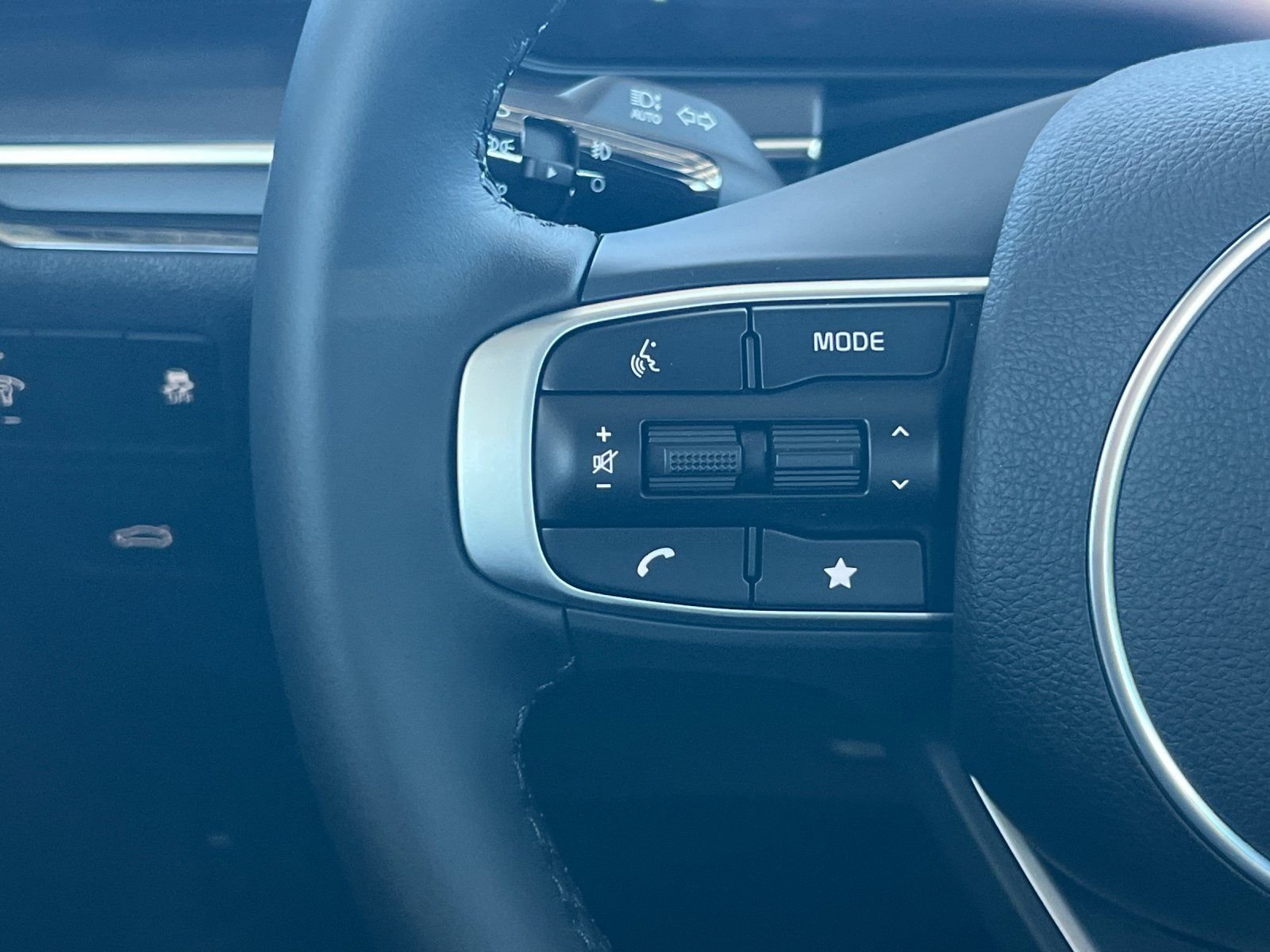 New 2026 Wolf Gray Kia GT-Line FWD image 25