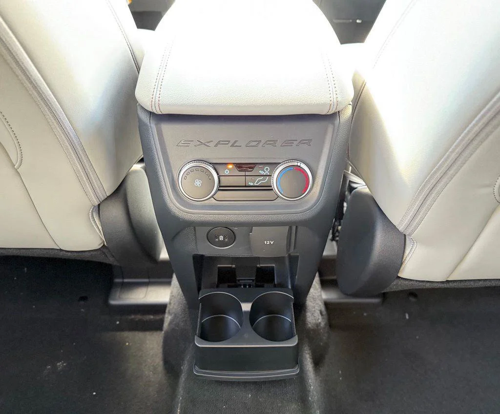 New 2027 Agate Black Metallic Ford Active image 27