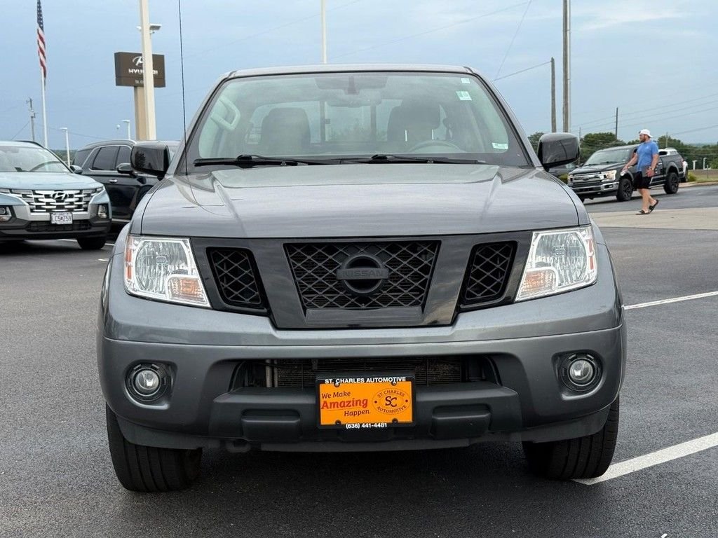 Used 2021 Gray Nissan SV image 9