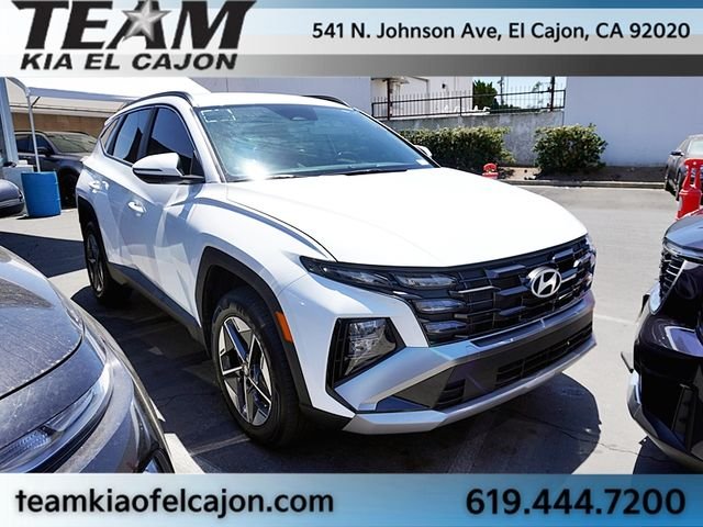Used 2026 White Hyundai SEL Convenience image 1