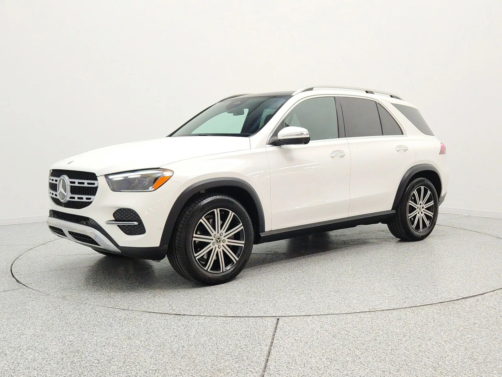 Certified Used 2024 Polar White Mercedes-Benz GLE 350 4MATIC® SUV image 1