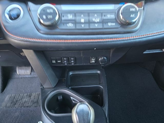 Used 2016 Gray Toyota SE image 14