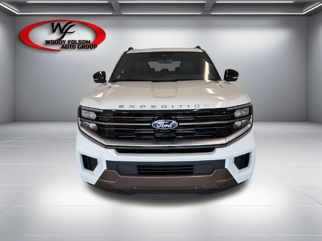 New 2027 White Ford King Ranch image 2