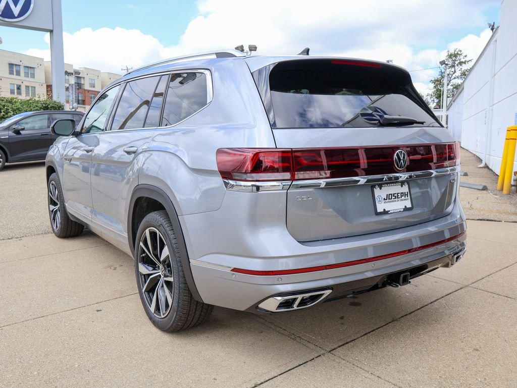 New 2026 Silver Volkswagen 2.0T SEL Premium R-Line image 3