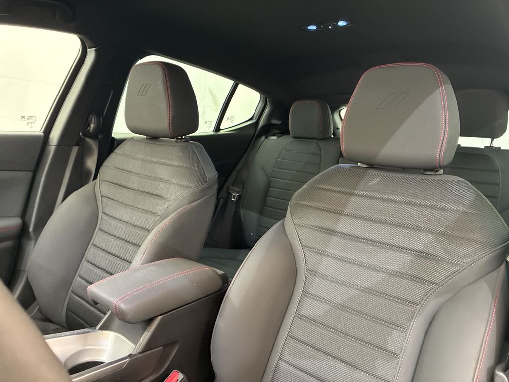 Used 2024  Dodge GT image 13