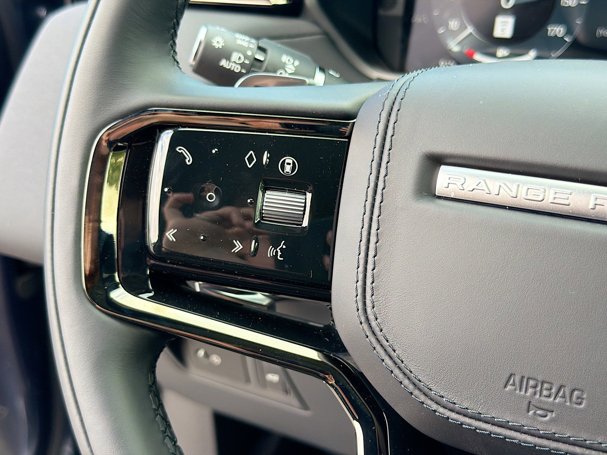New 2026 Varesine Blue LAND ROVER  image 38