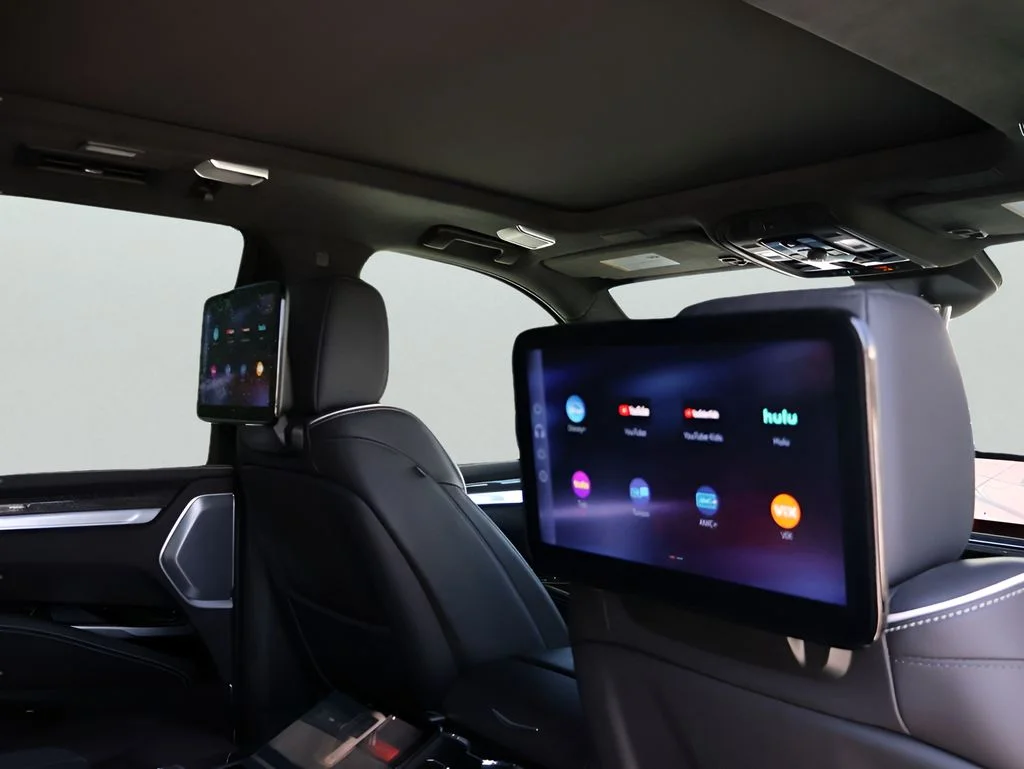 Used 2025 Black Raven Cadillac V-Series image 15