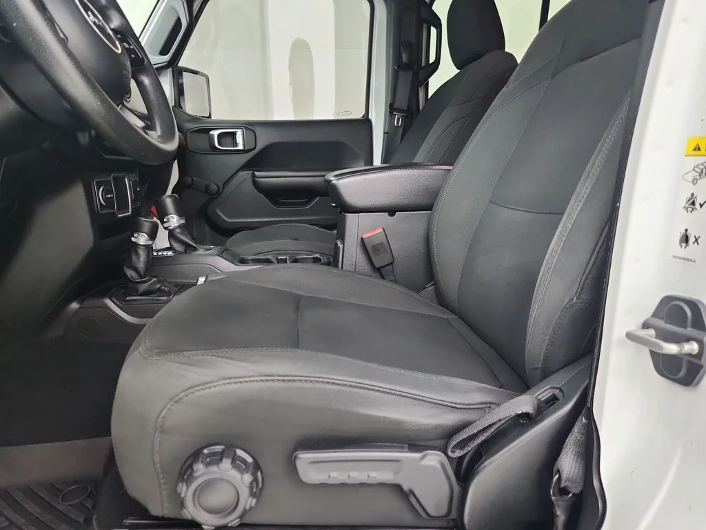 Used 2018 White Jeep Unlimited Sport image 22