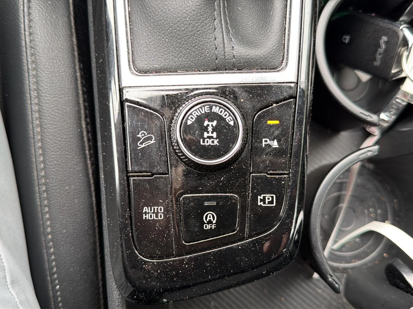 Used 2025 Gravity Gray Kia EX image 3