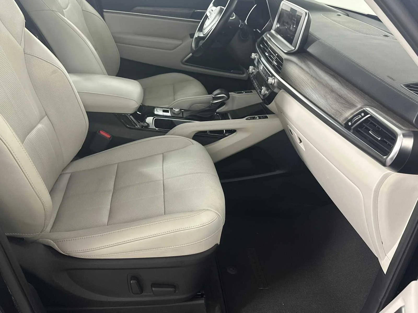 Certified Used 2020 Ebony Black Kia EX image 16
