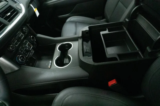 Used 2023  Chevrolet Z71 image 36