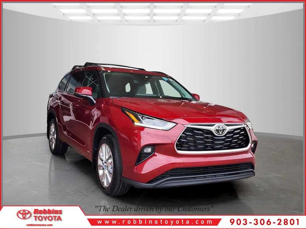 2026 Toyota Highlander Hybrid Limited AWD's photo