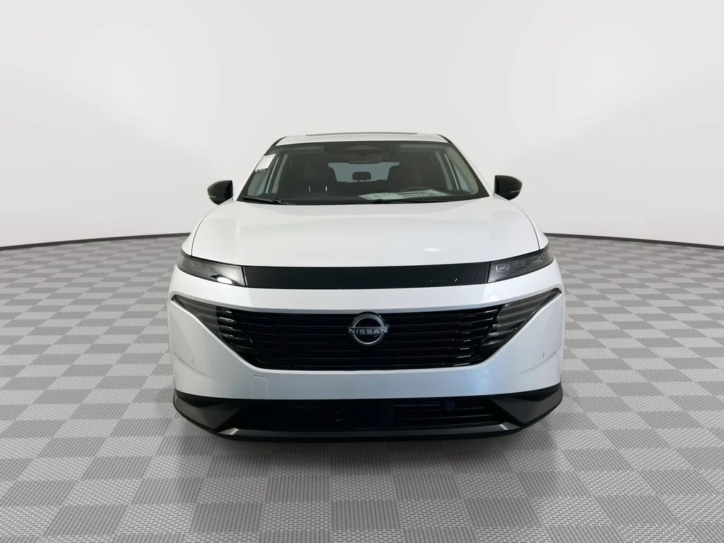 New 2026 White Nissan SL image 3