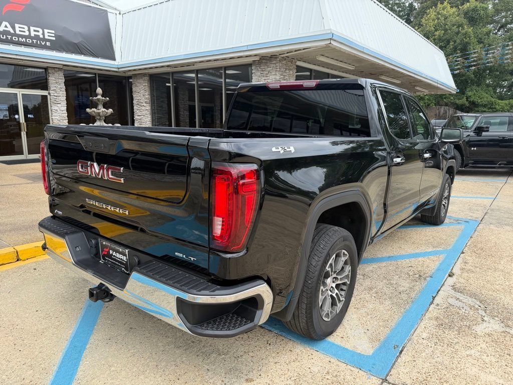 Used 2025 Onyx Black GMC SLT image 4