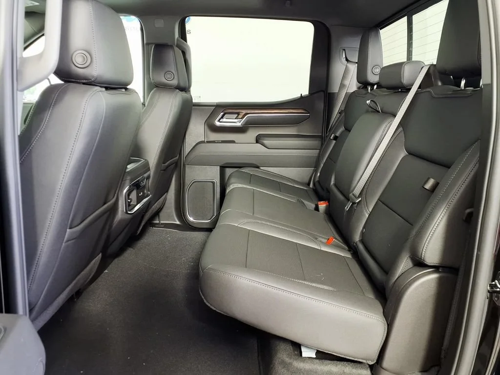 New 2026 Onyx Black GMC SLT image 9