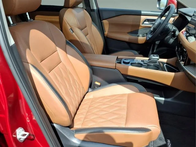 Used 2026 Red Nissan Platinum image 19