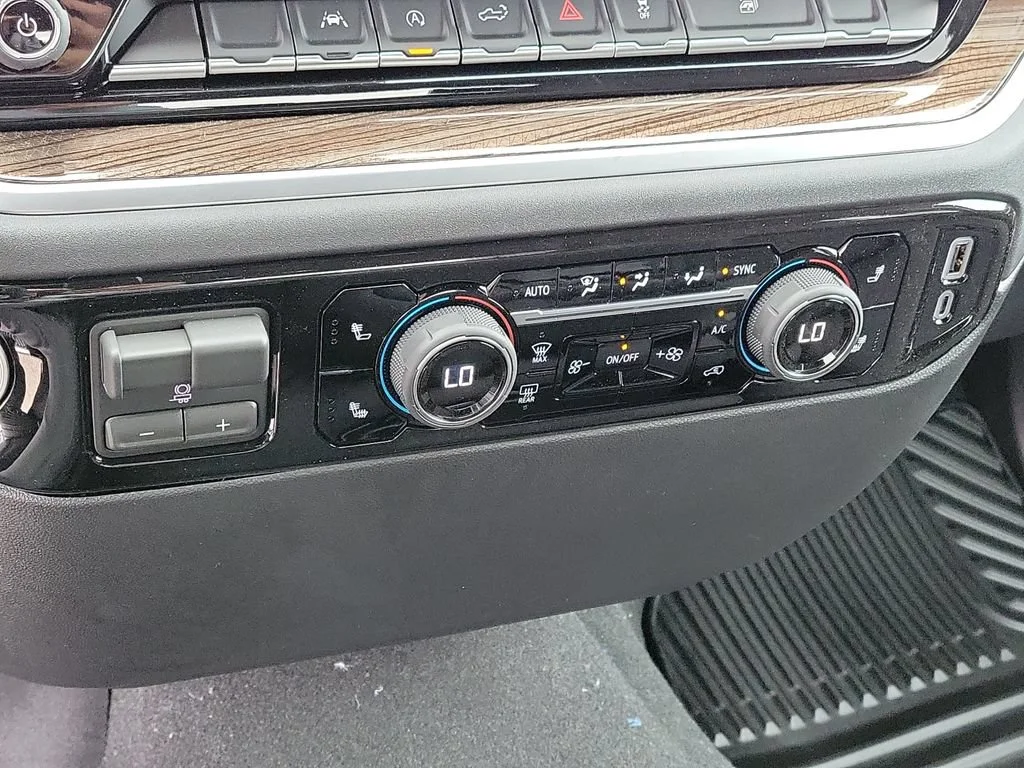 2026 Chevrolet Silverado 1500 LT - Photo 16