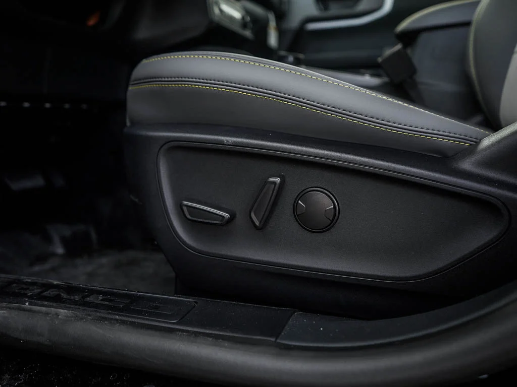 New 2026 Shadow Black Ford Badlands® image 18