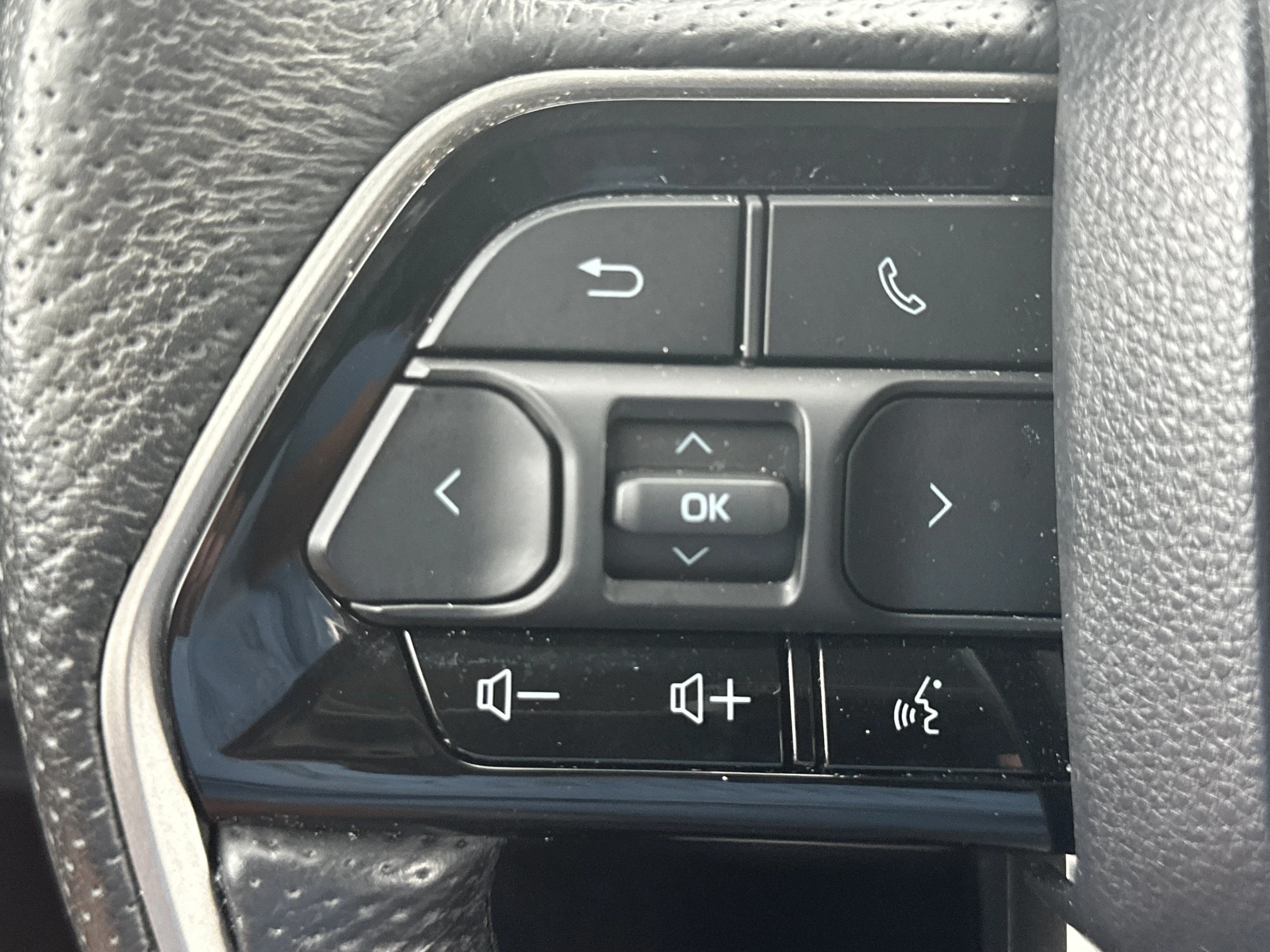 Used 2022 Magnetic Gray Metallic Toyota Limited image 24