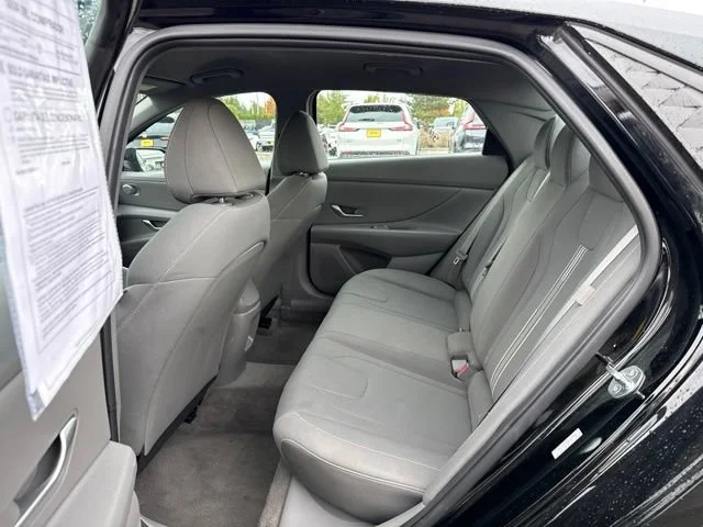 Used 2024 Abyss Black Hyundai SEL image 11