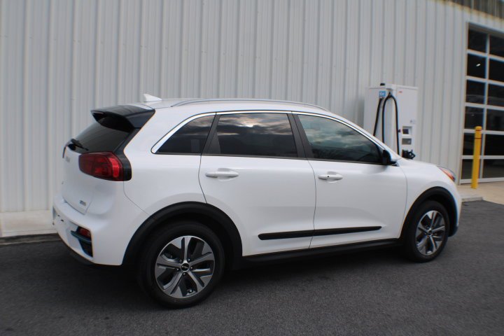 Used 2022 Kia Niro EX Premium with VIN KNDCE3LG2N5130882 for sale in Cartersville, GA