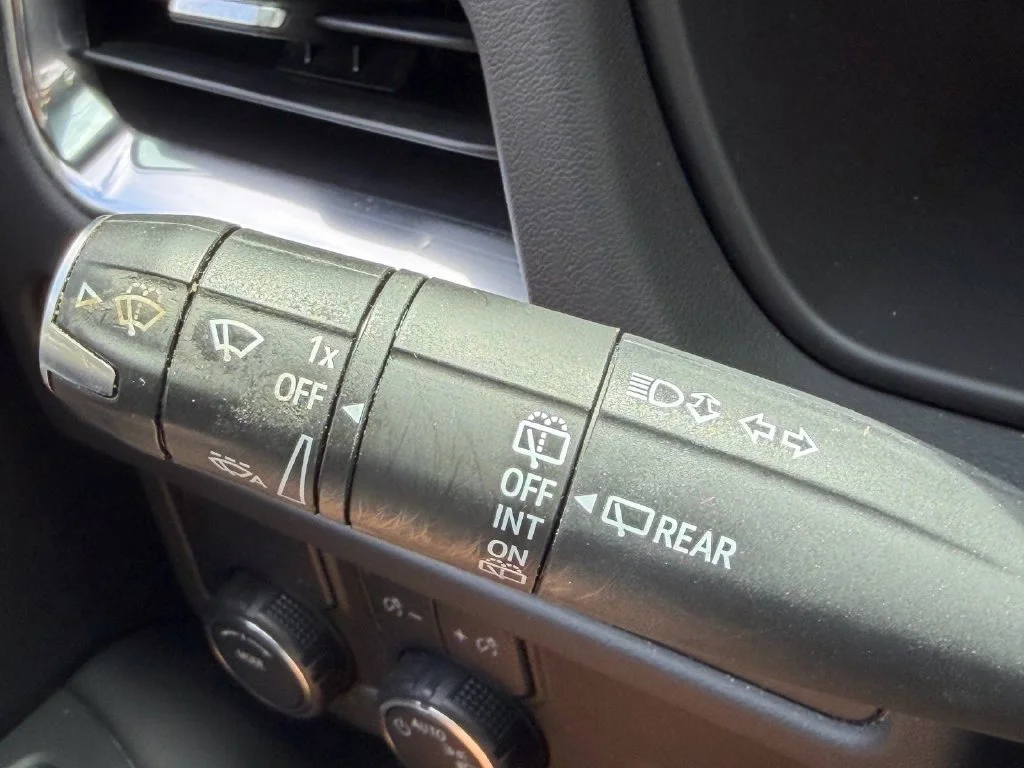 Used 2023 BLACK Chevrolet RST image 34