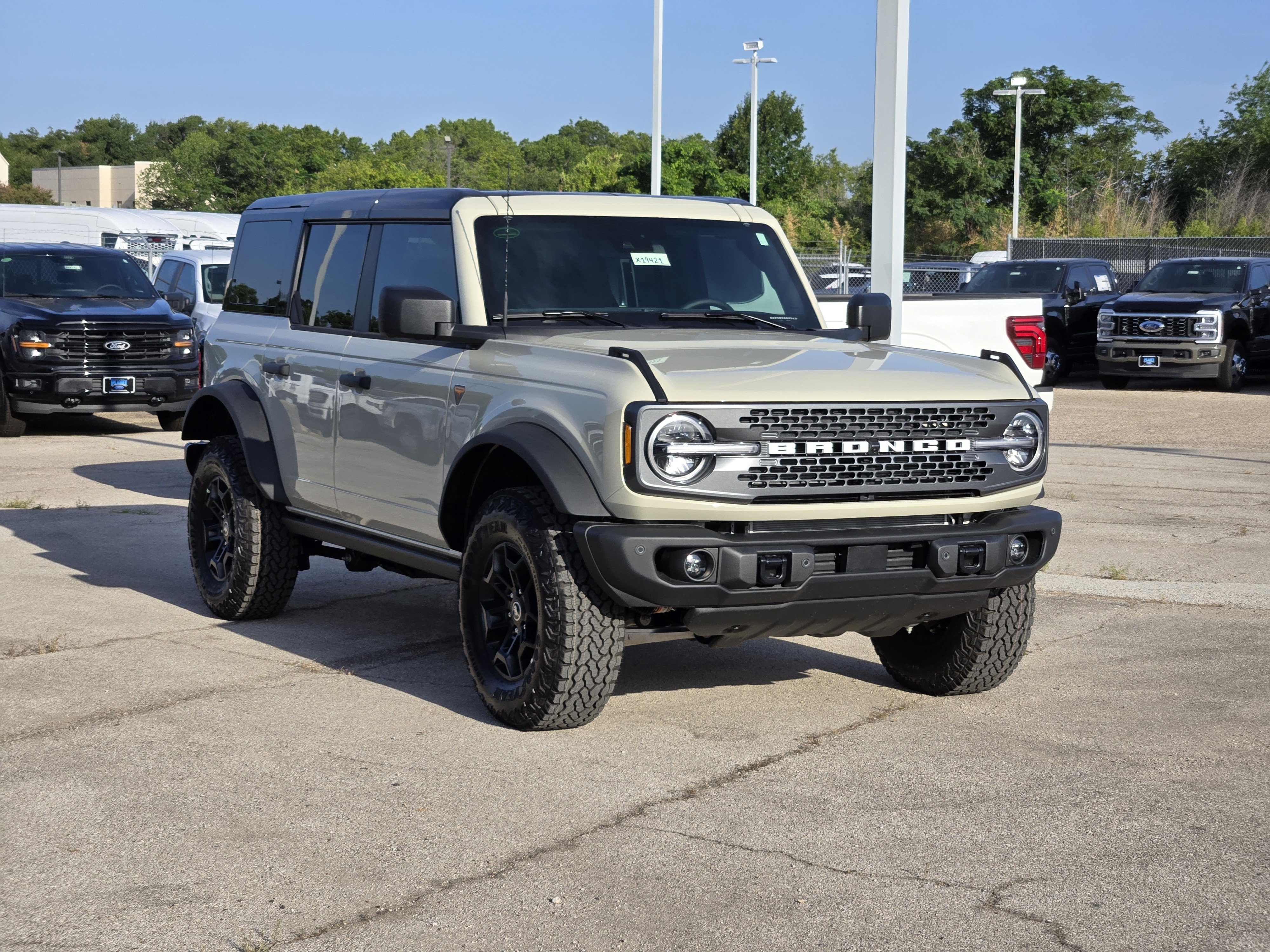 New 2026 Beige Ford Badlands image 2