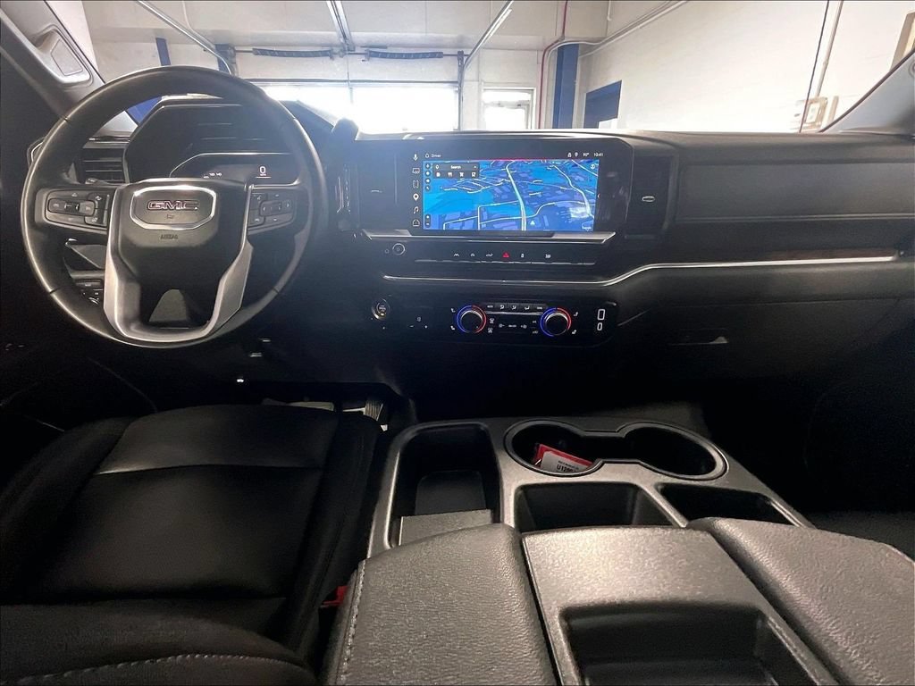 Used 2025 Onyx Black GMC SLT image 21