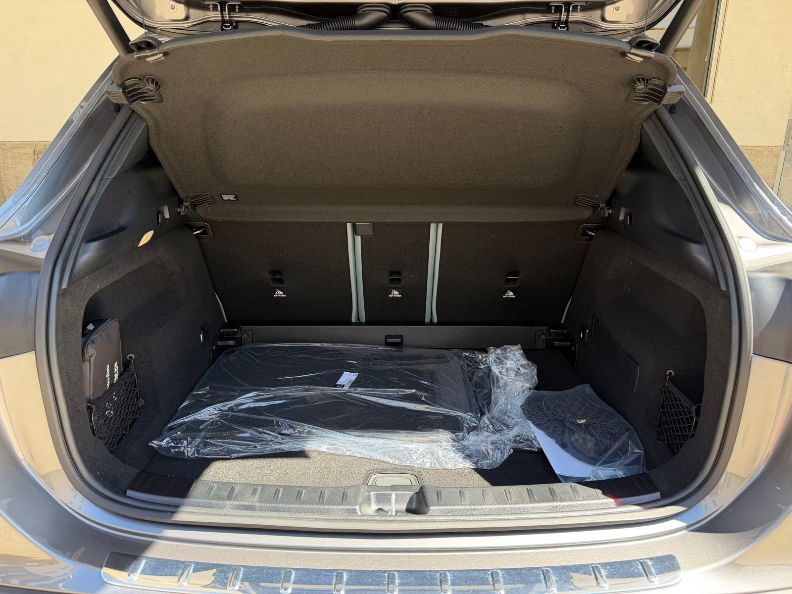 New 2026 Mountain Grey Metallic Mercedes-Benz GLA 250 image 20